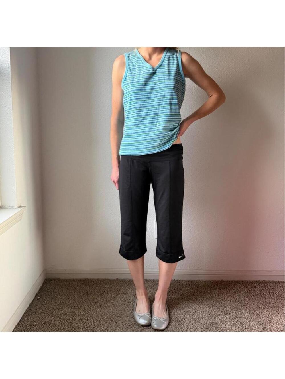 Super cute 90s blue and green striped tank top